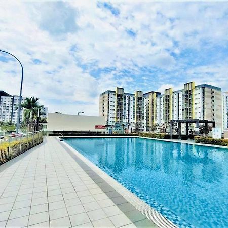 Setia Alam Islamic Homestay Shah Alam Esterno foto