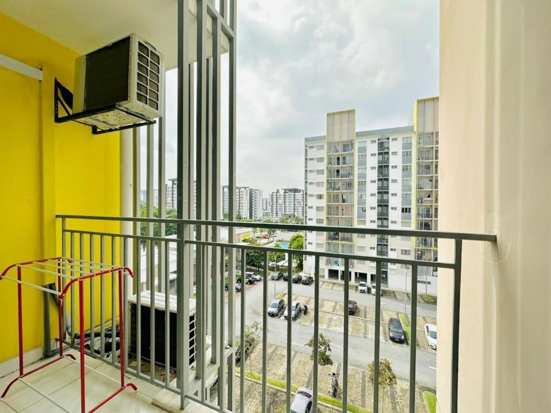 Setia Alam Islamic Homestay Shah Alam Esterno foto