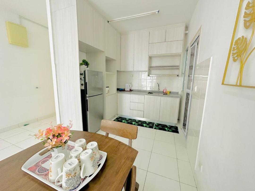 Setia Alam Islamic Homestay Shah Alam Esterno foto