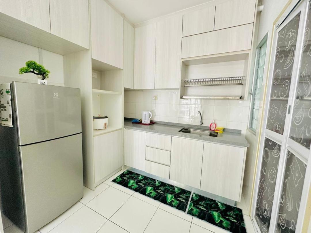 Setia Alam Islamic Homestay Shah Alam Esterno foto